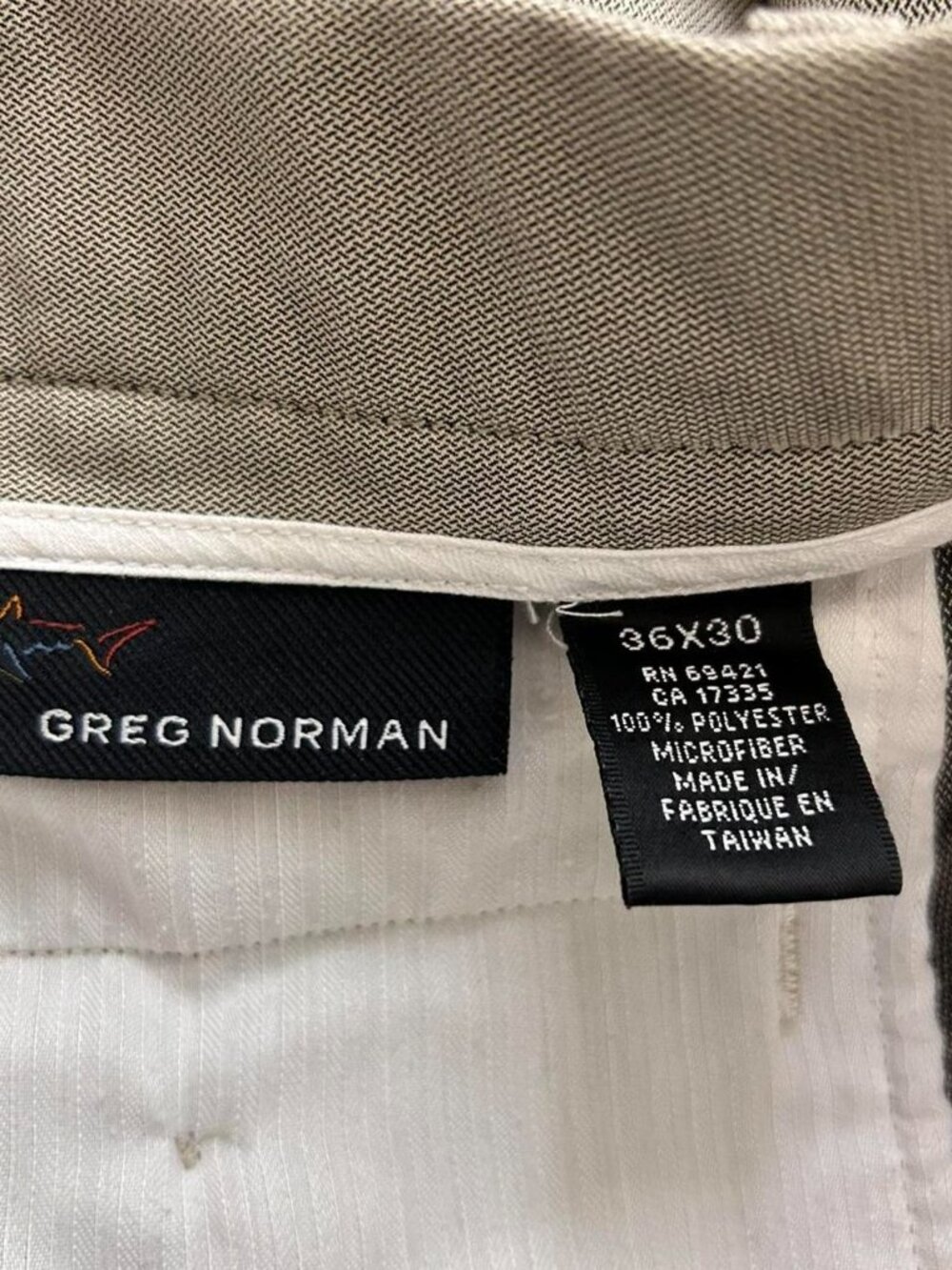 Greg Norman Men’s Golf Preppy Casual Lightweight Pleated Trousers Size 36x30 - Picture 3 of 7